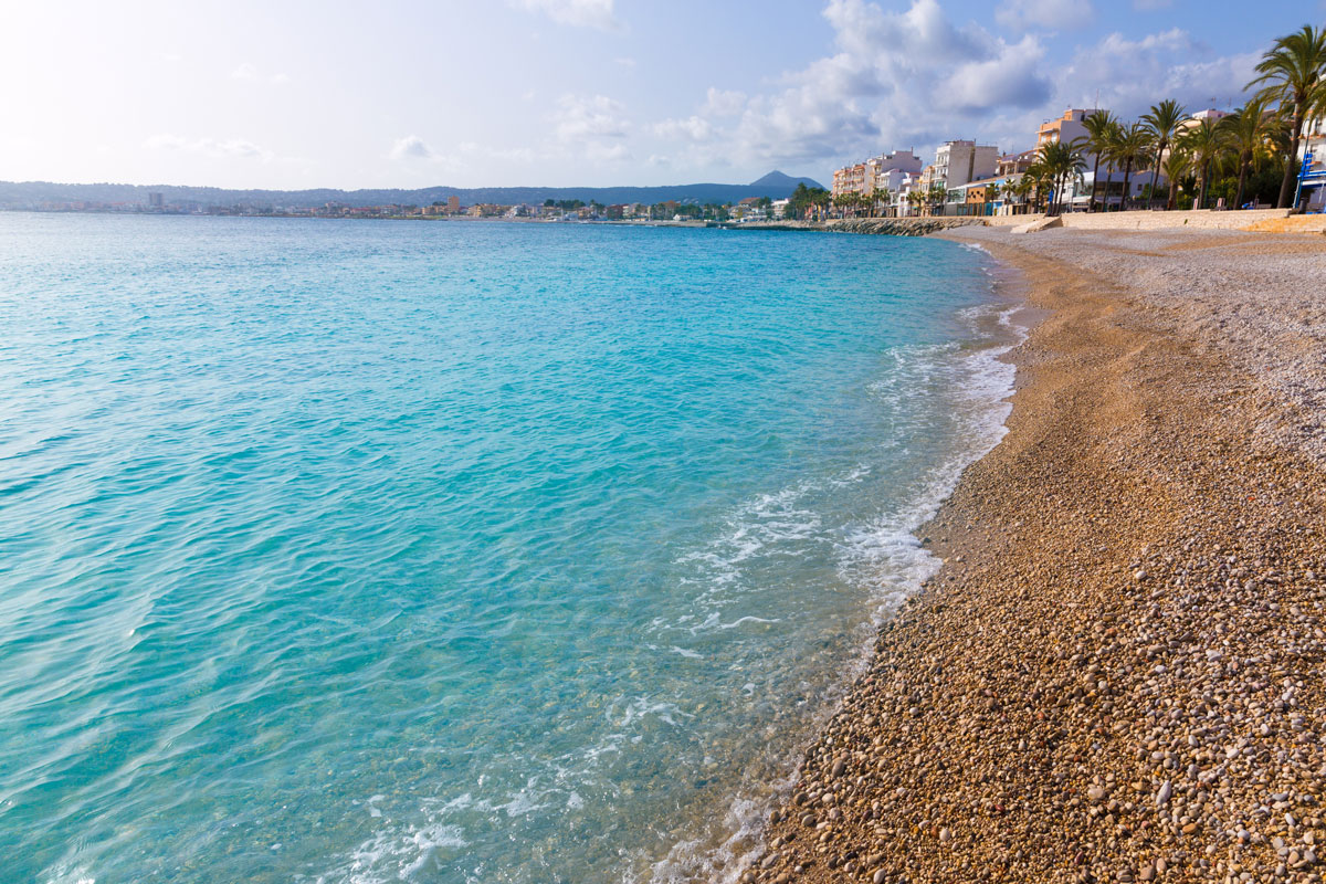 La Grava Beach: the port's own shore